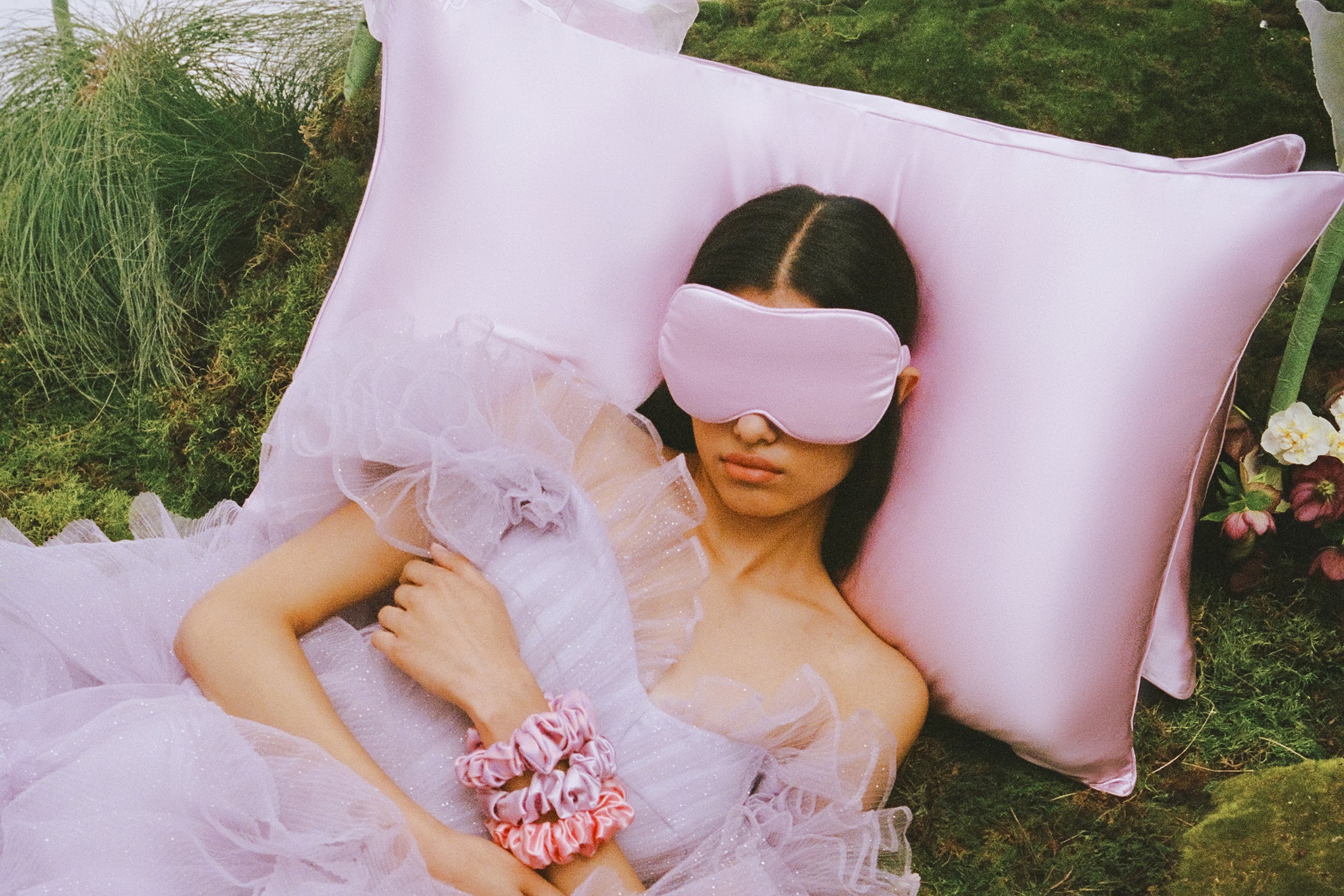 Wildflower Contour Sleep Mask - Image 8